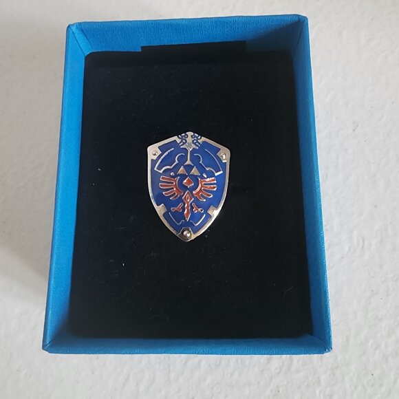 Nintendo Legends of Zelda Hylian Shield Fashion Adjustable Ring - Picture 1 of 4